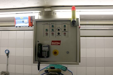 Bedienstand Schlauchwaschanlage